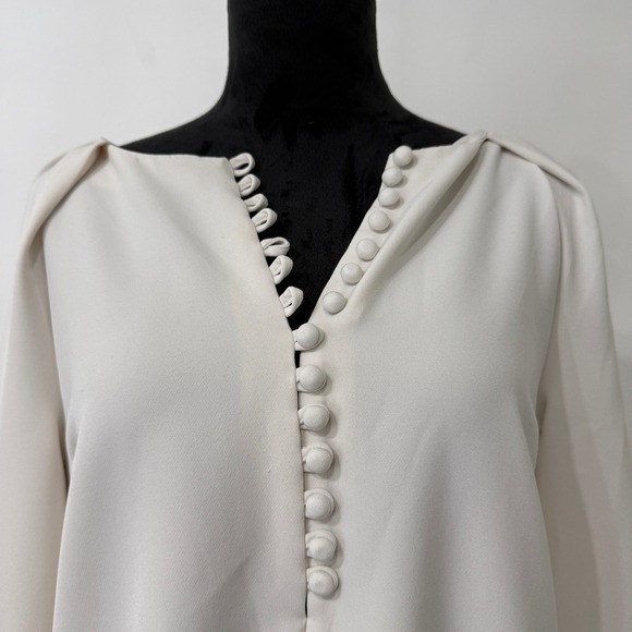 Banana Republic Long Sleeve Blouse Womens Medium Cream Elegant Office Minimalist - Picture 2 of 10